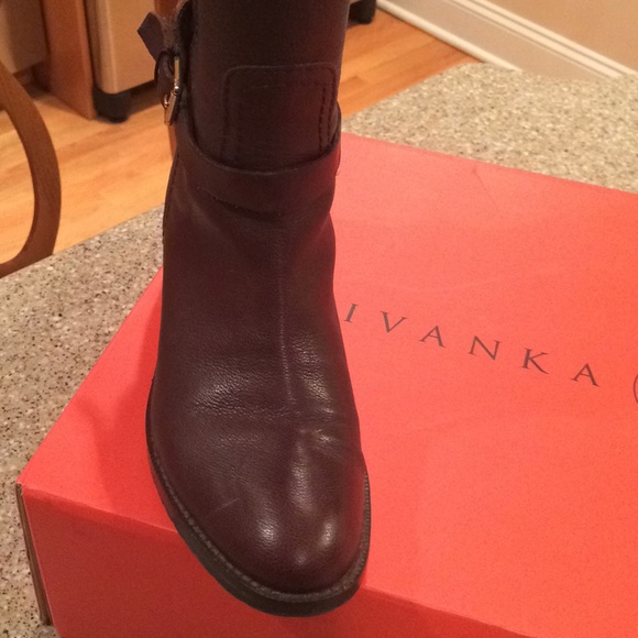 Ivanka Trump size 6.5 Dark Brown Leather Boots - Picture 4 of 8